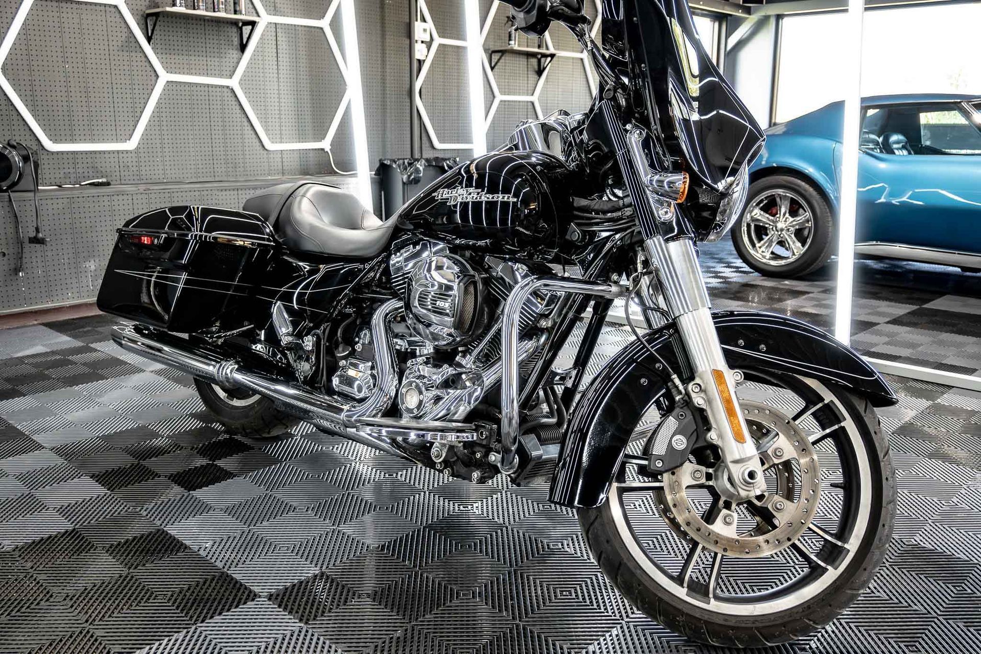 black motor cycle