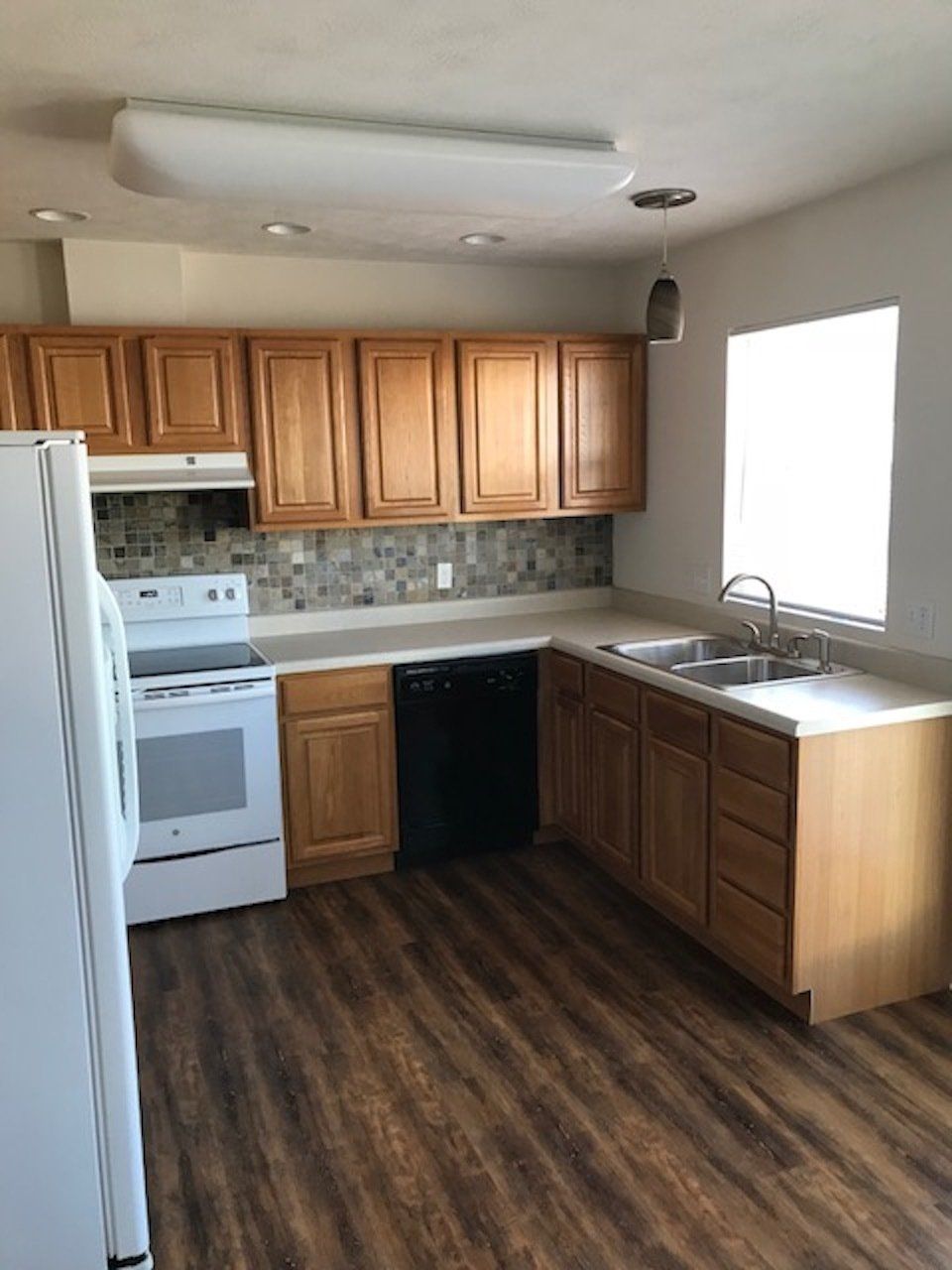 Cedar Pointe Kitchen