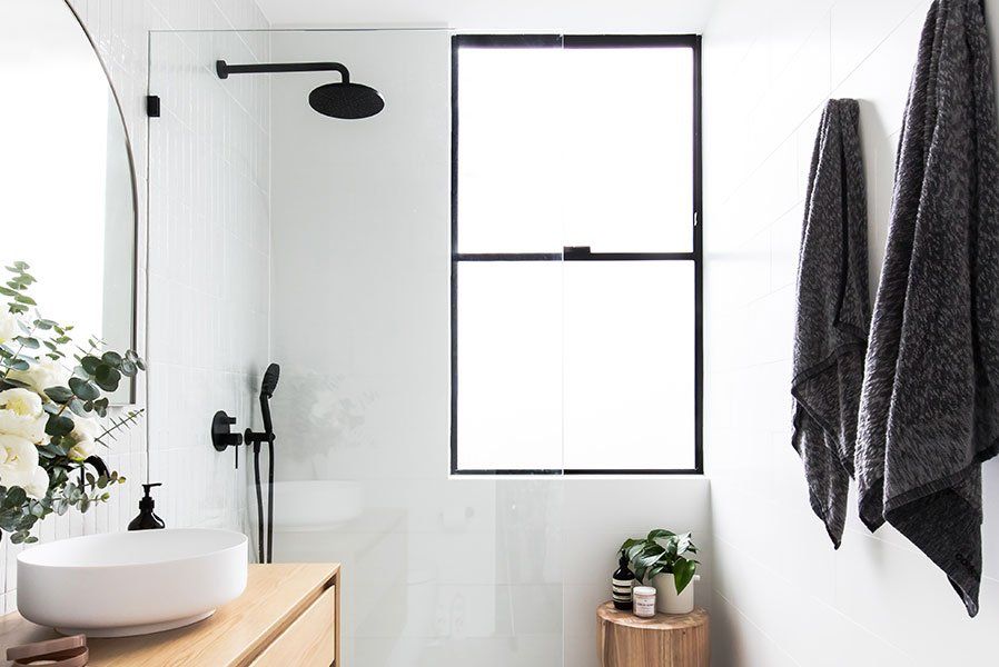 Double Hung Window - Brisbane, QLD - RR Windows & Doors