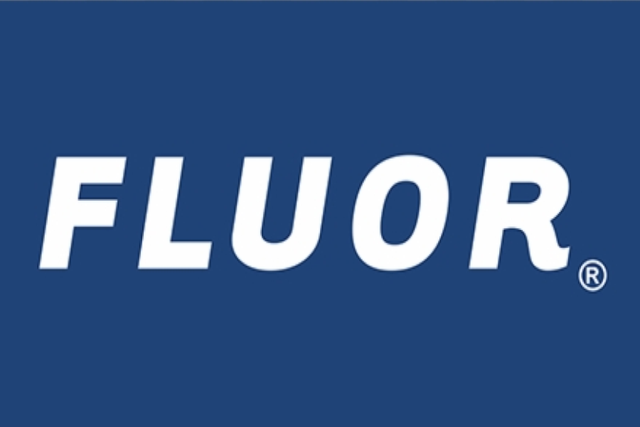Logotipo de Fluor en texto blanco sobre fondo azul.