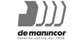 Logo per il produttore di cucine De Manincor, caratterizzato da un disegno astratto grigio e dal testo sottostante.