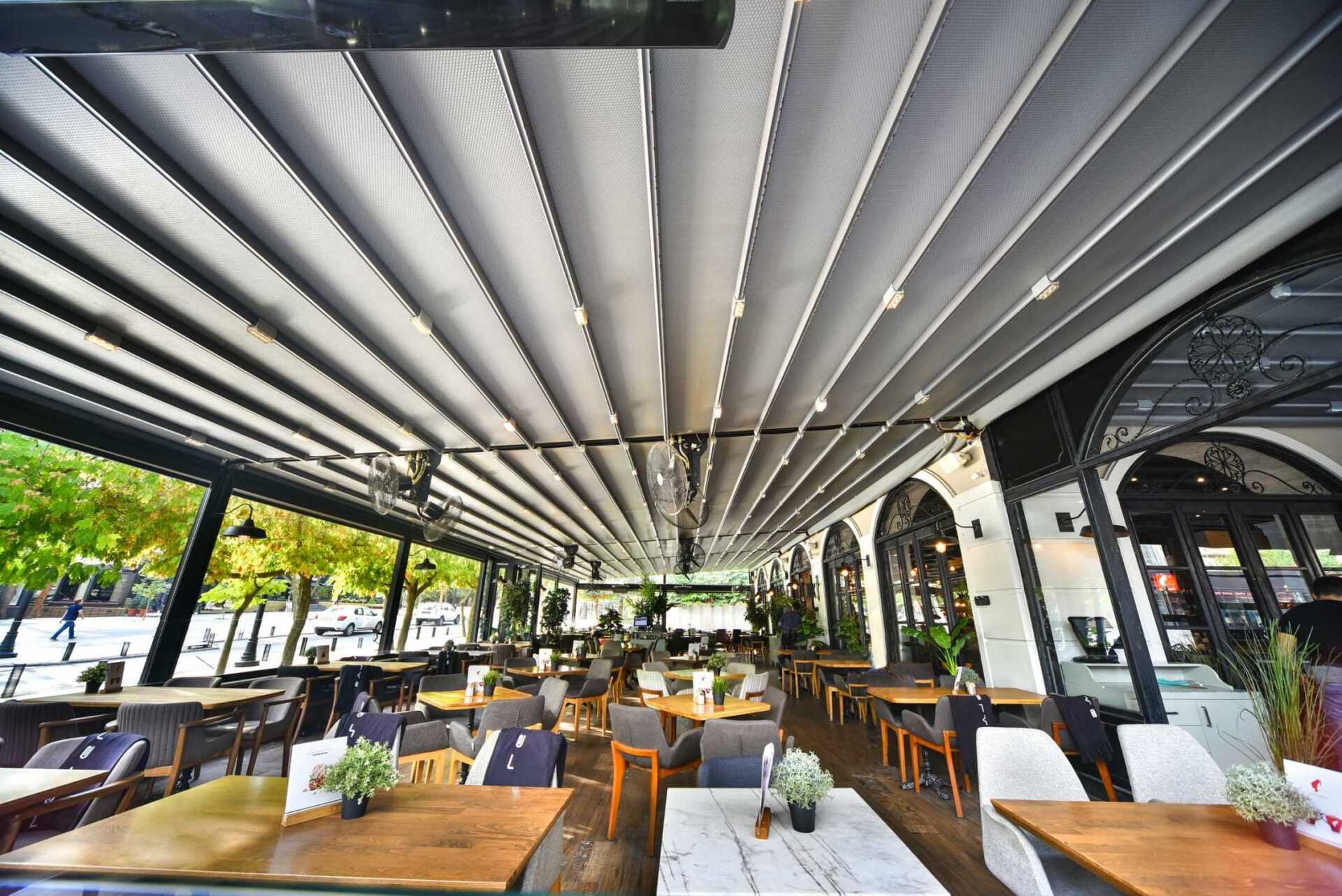 Folde pergola restaurant