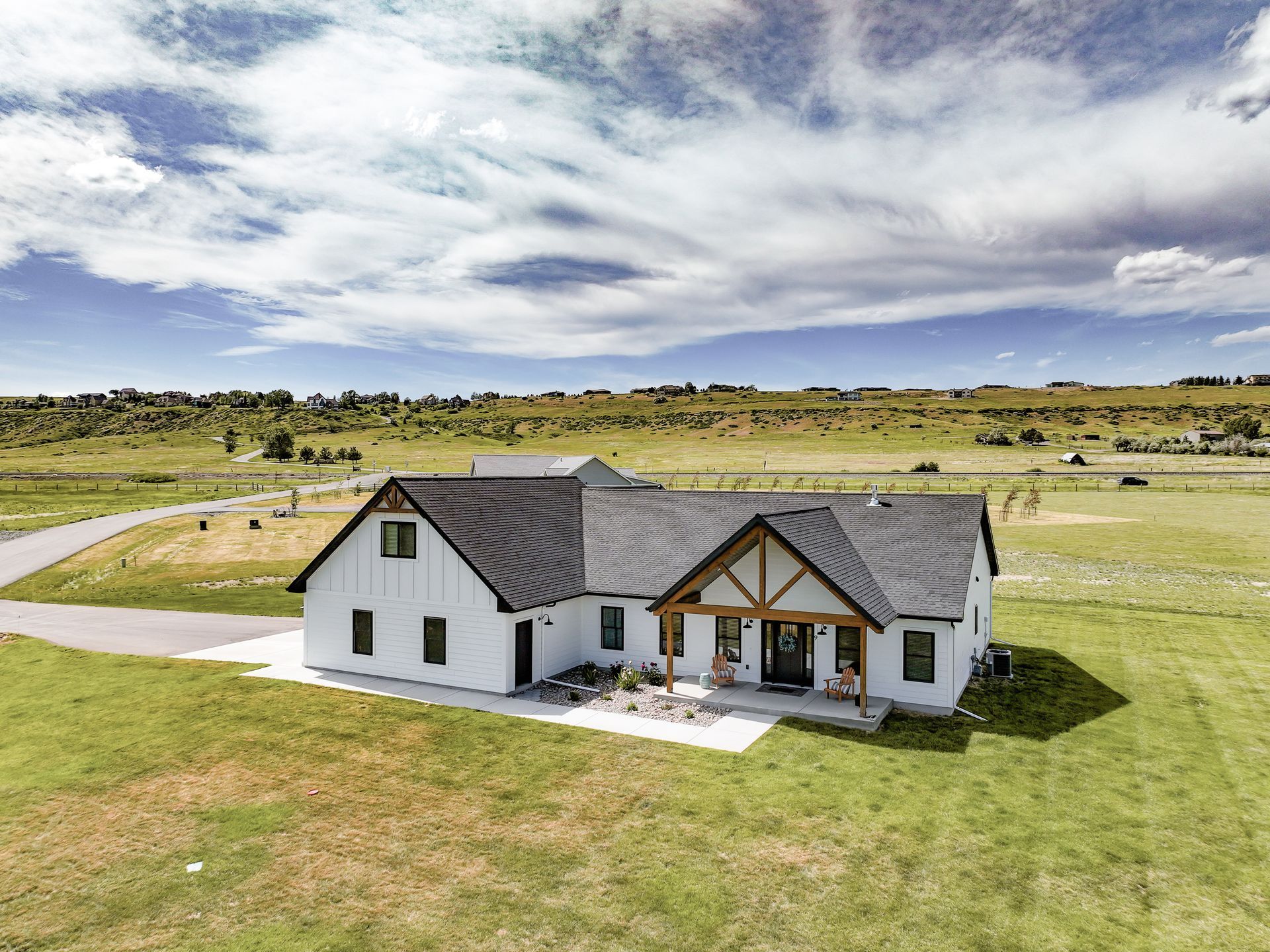 White modern farmhouse home on Florida Road in Great Falls MT