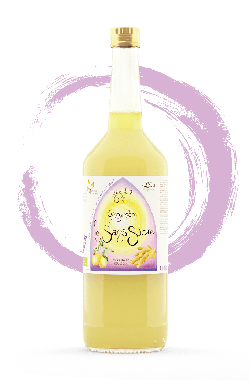 Bouteille de sirop Seva Seva citron-gingembre sur un fond de lavande.