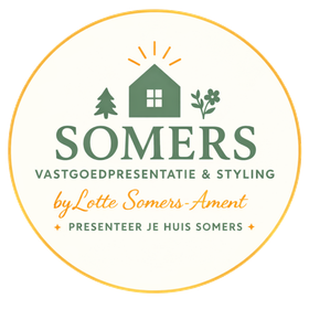 Logo voor Somers Vastgoed presentatie & Styling, met een illustratie van een huis, boom en bloem, aangevuld met de slogan: Presenteer je huis Somers.