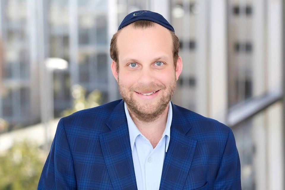 Ben Lyons Picture