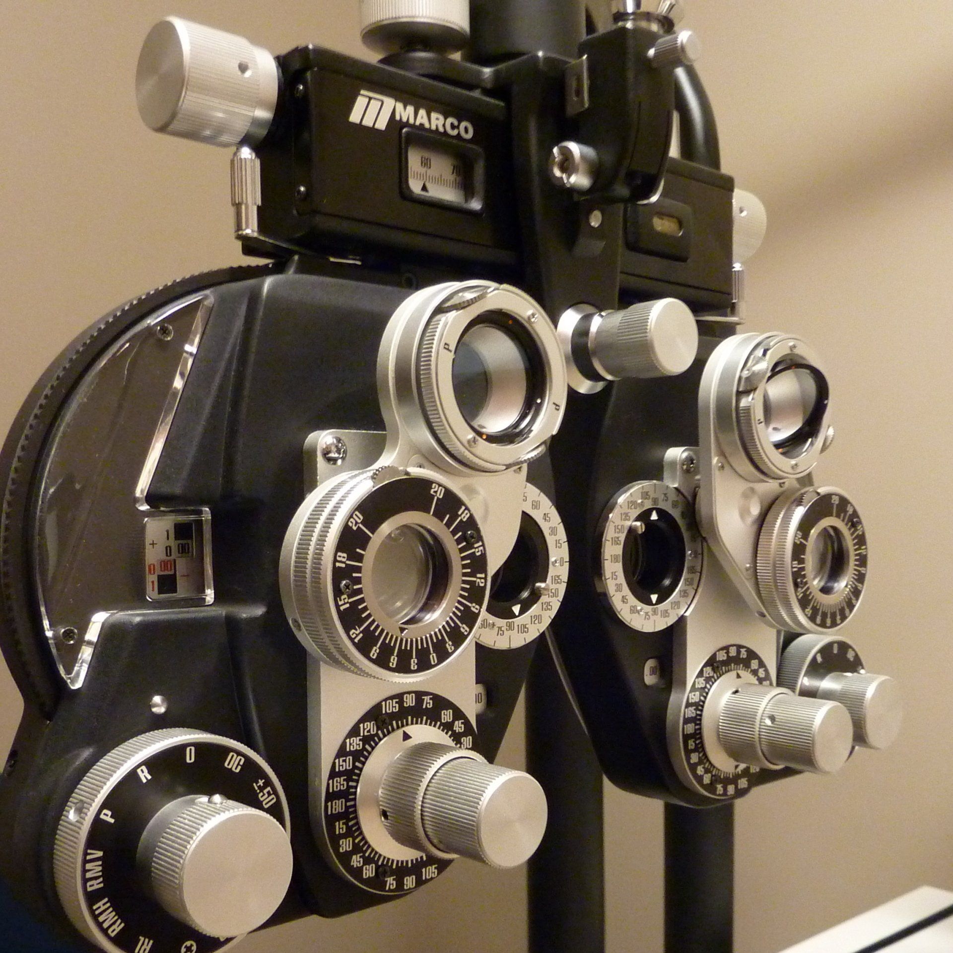 cataract surgeon irvine