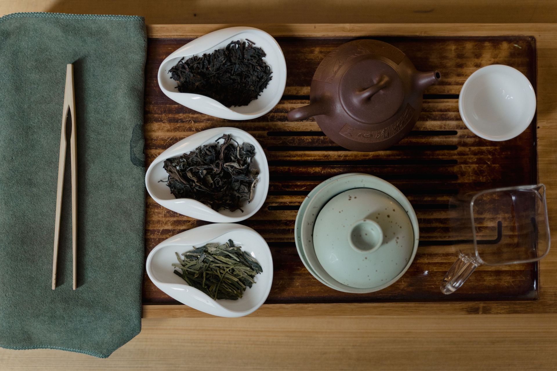 Light Roast vs. Medium Roast Oolong Tea: A Taiwan Tea Guide