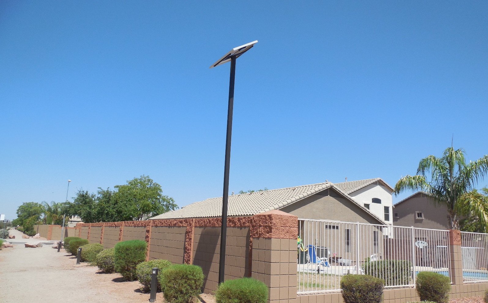 SolarKing, Inc Bollard Lighting System Solar Pathway Lighting