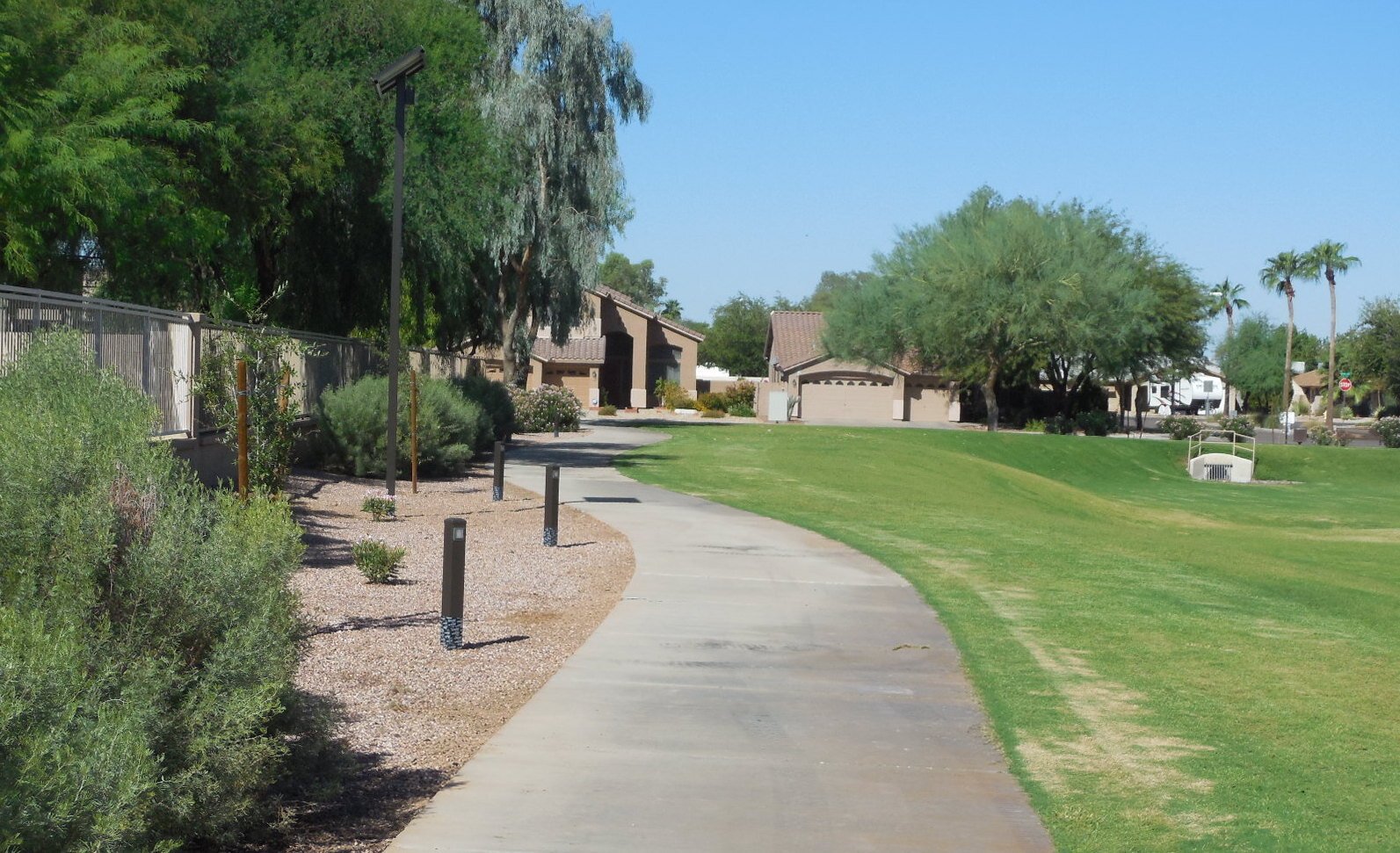 SolarKing, Inc Bollard Lighting System Solar Pathway Lighting