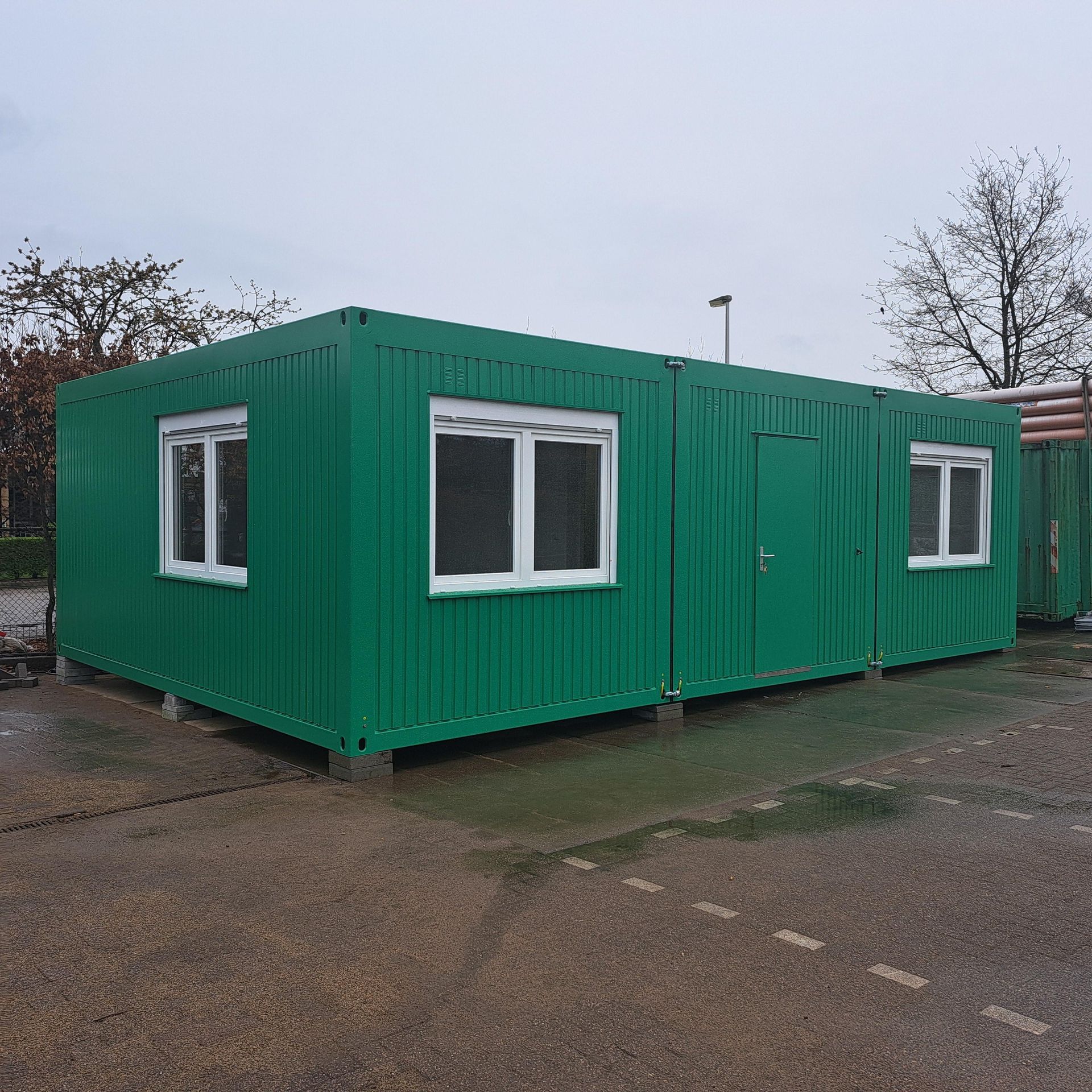 Drie kantoorunits op maat voor aannemersbedrijf in Rhenen
