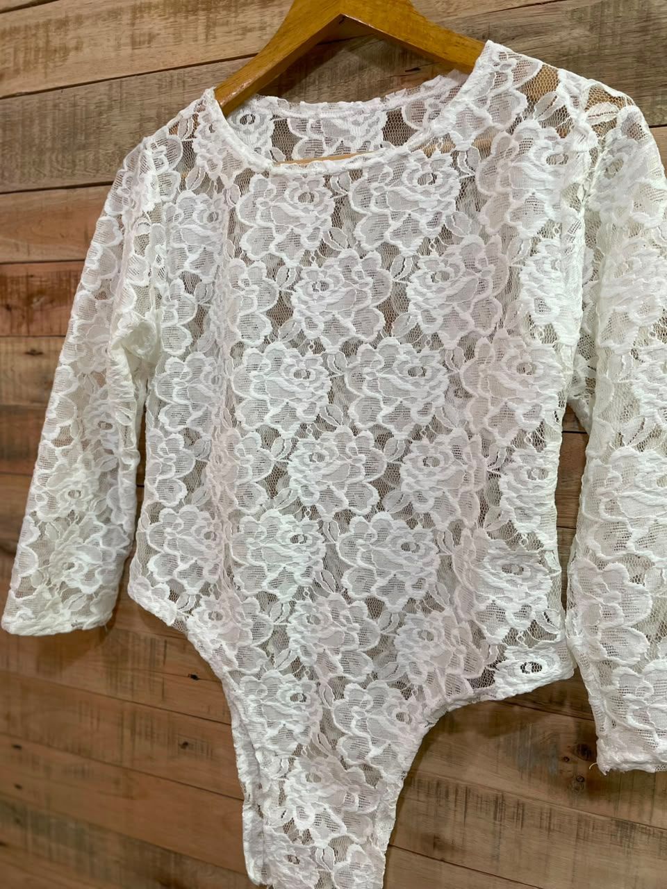 Body Broderie