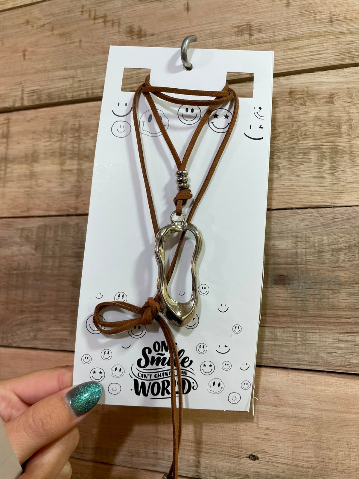 Collar choker gamuza