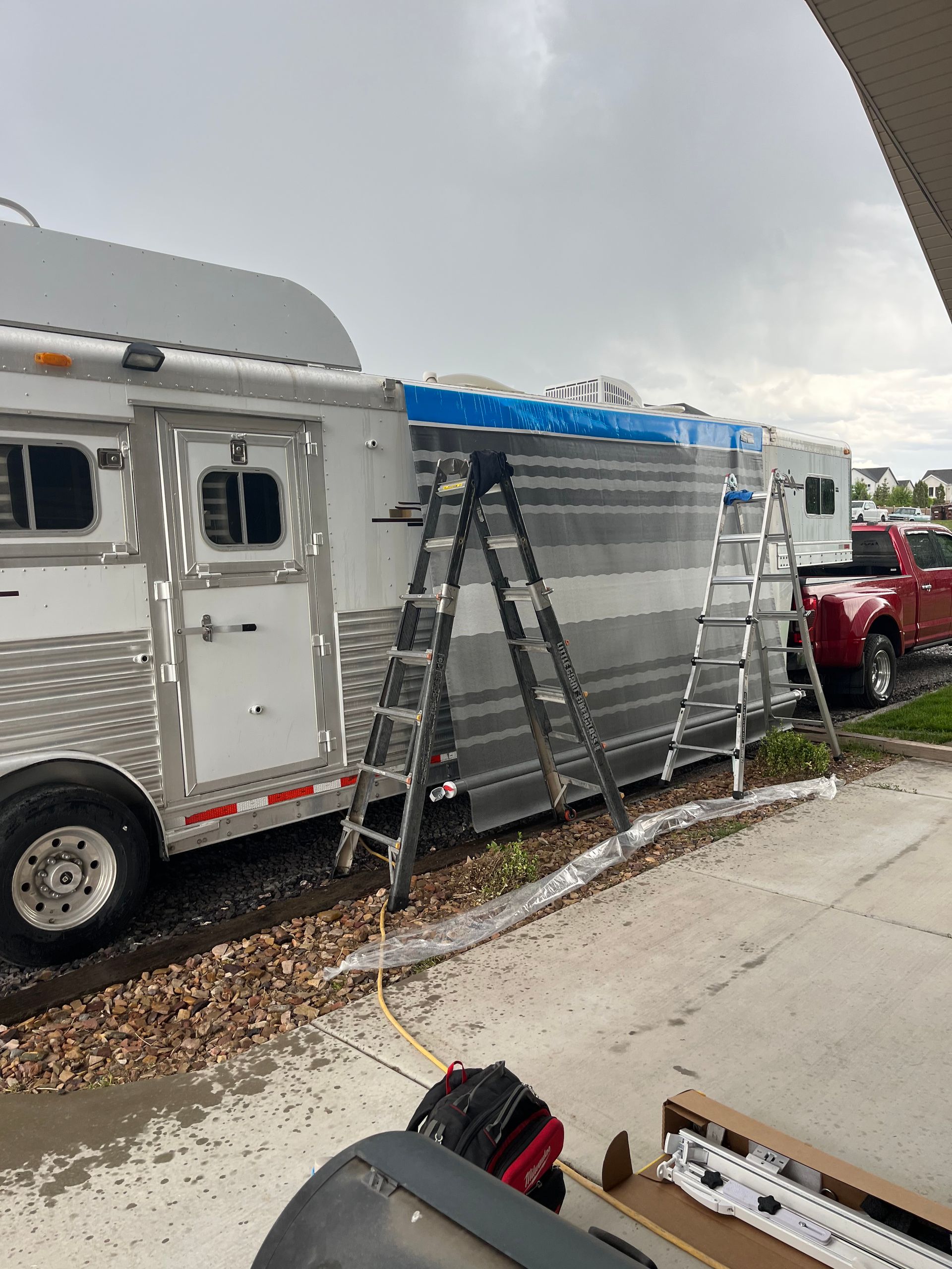 RV repair professional