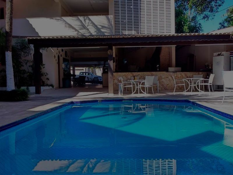 ÁREA DE PISCINA