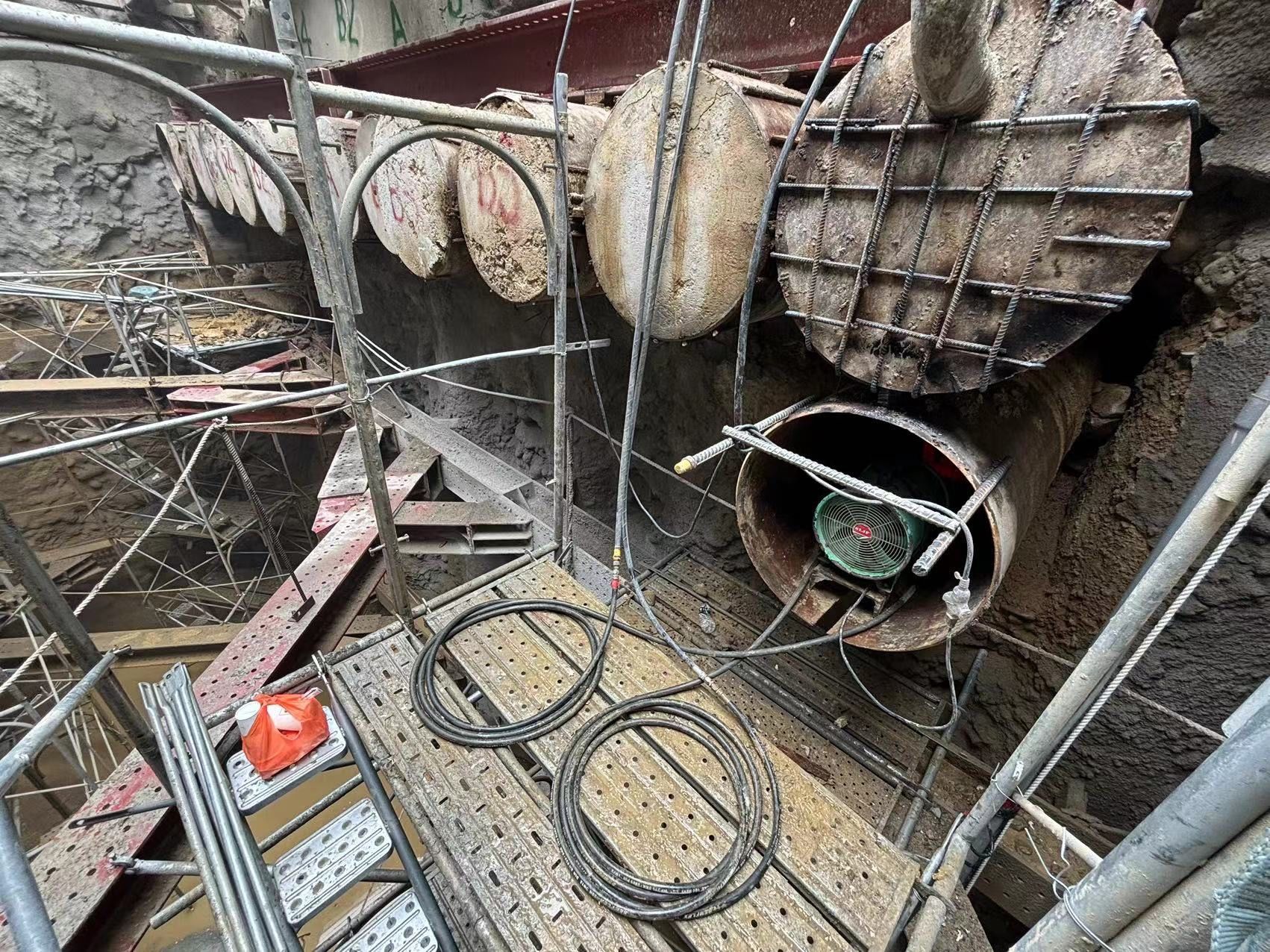 Ground improvement for pipe roof works