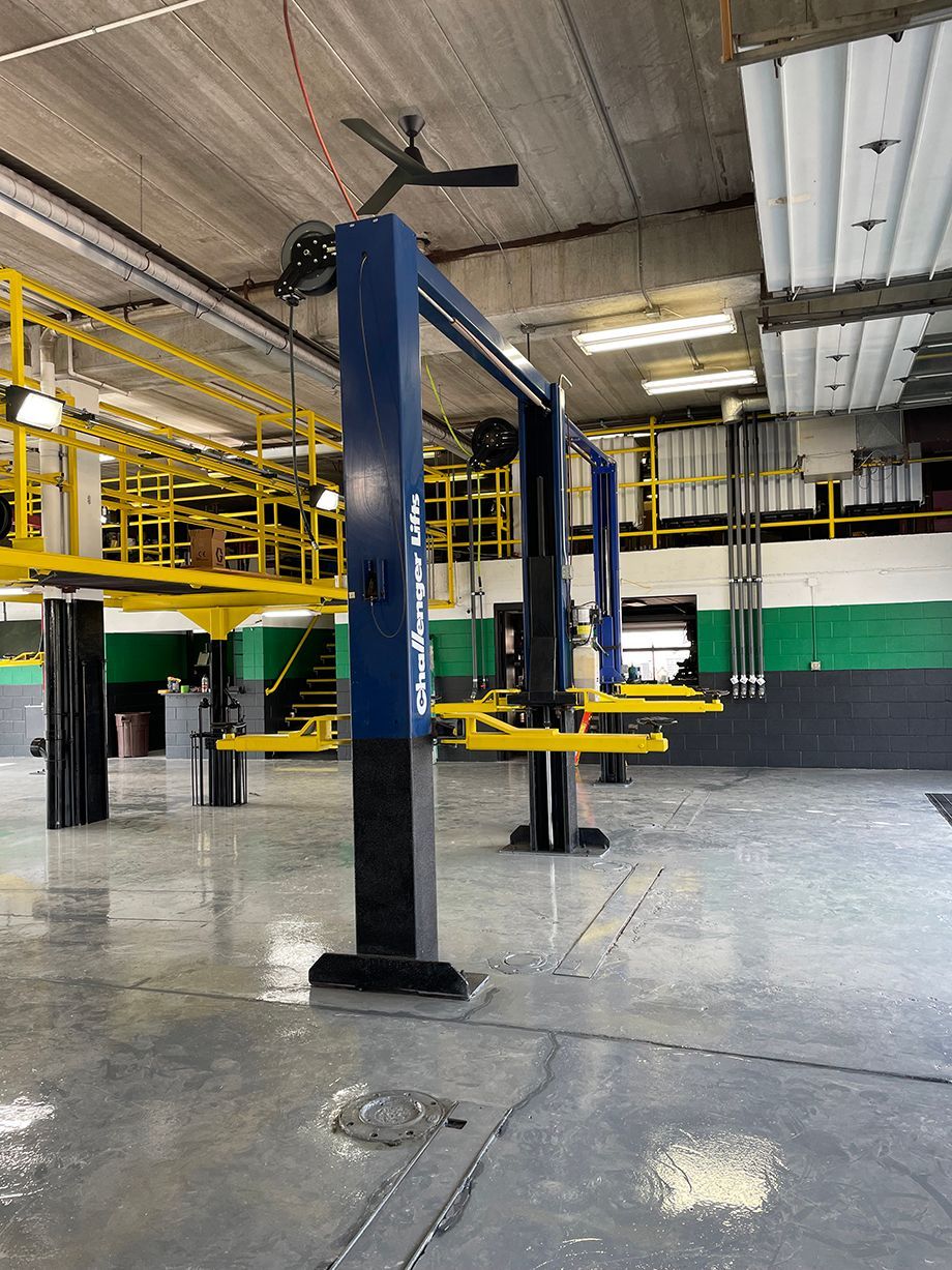 Inside Garage | Grahams Auto & Truck Clinic