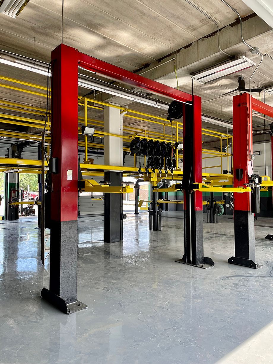Inside Garage | Grahams Auto & Truck Clinic