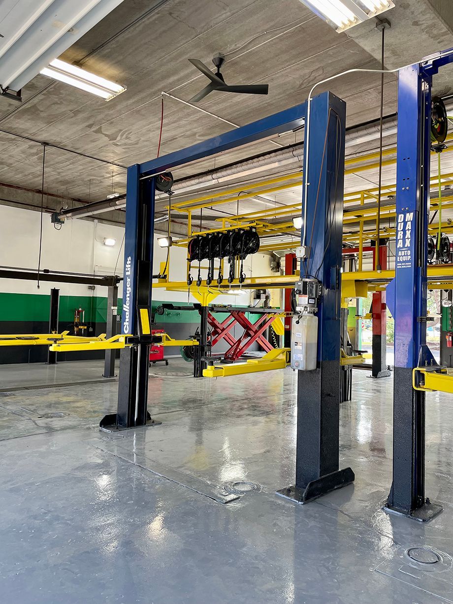 Inside Garage | Grahams Auto & Truck Clinic