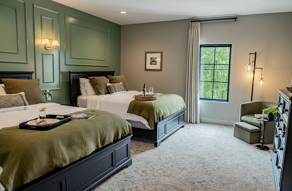 Double Queen Suite