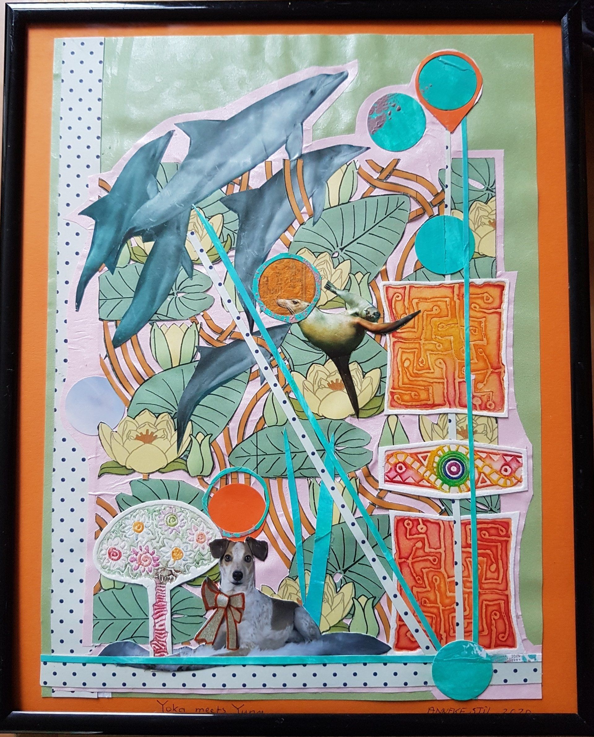 Collage van dolfijnen, een hond, een vogel, oranje dozen en een turquoise lijn op een oranje achtergrond, omlijst met zwart.