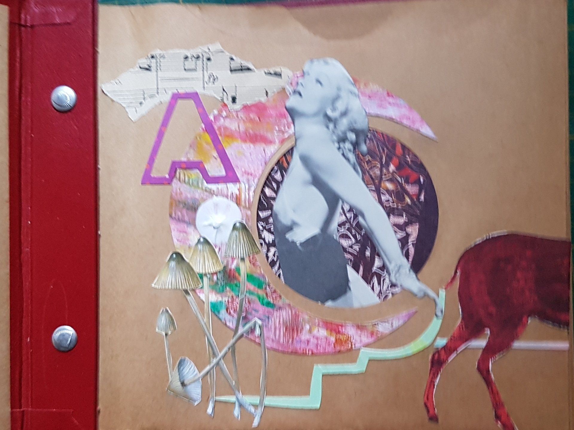 Collage van Marilyn Monroe, een hert, muzieknoten en een