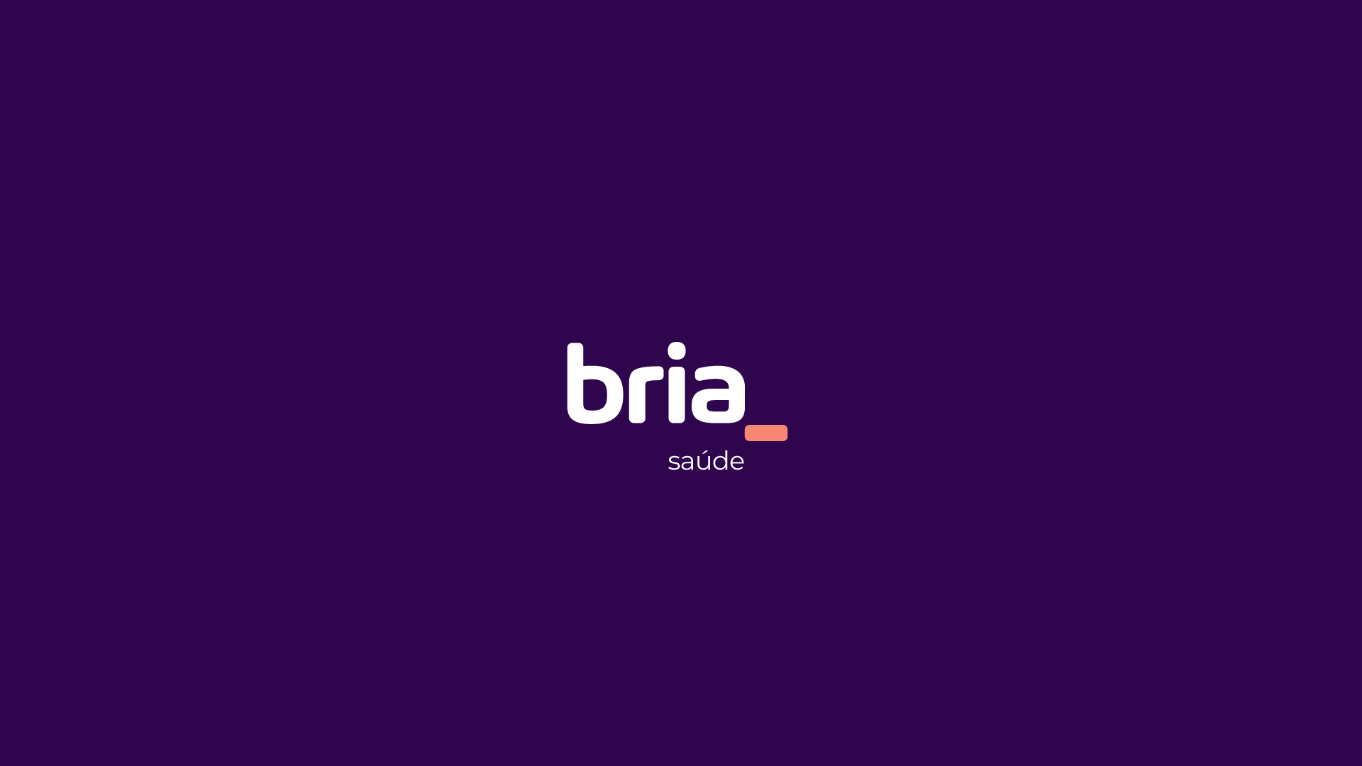 Logotipo da Bria Saúde em branco e rosa sobre fundo roxo, com tipografia arredondada e visual moderno.