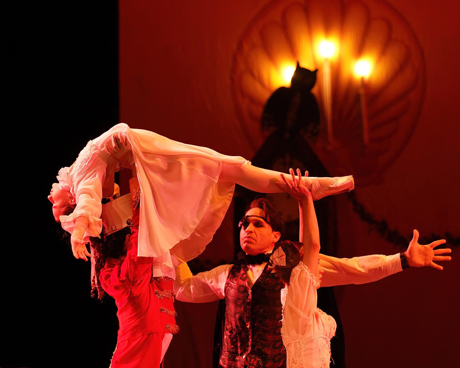 Dracula performed by AC Ballet
