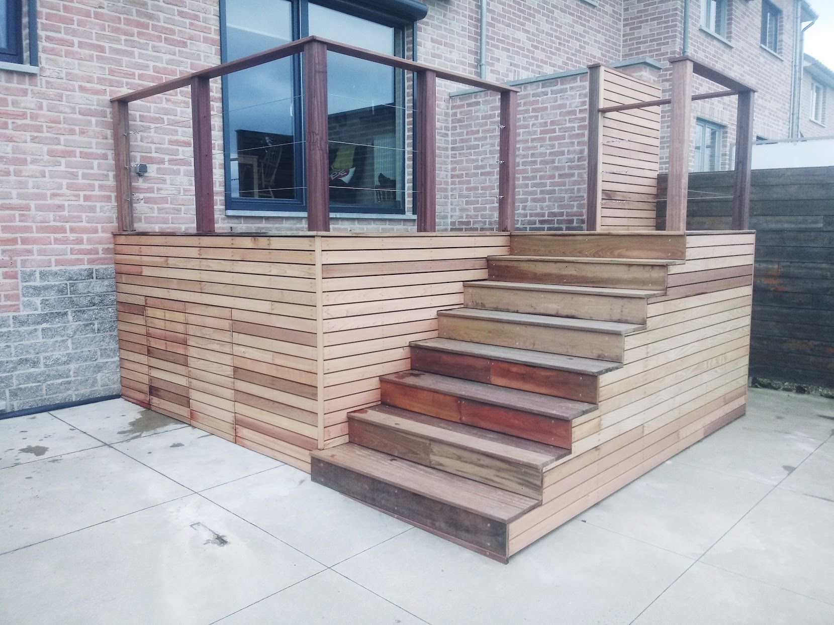 Terrasse avec escalier