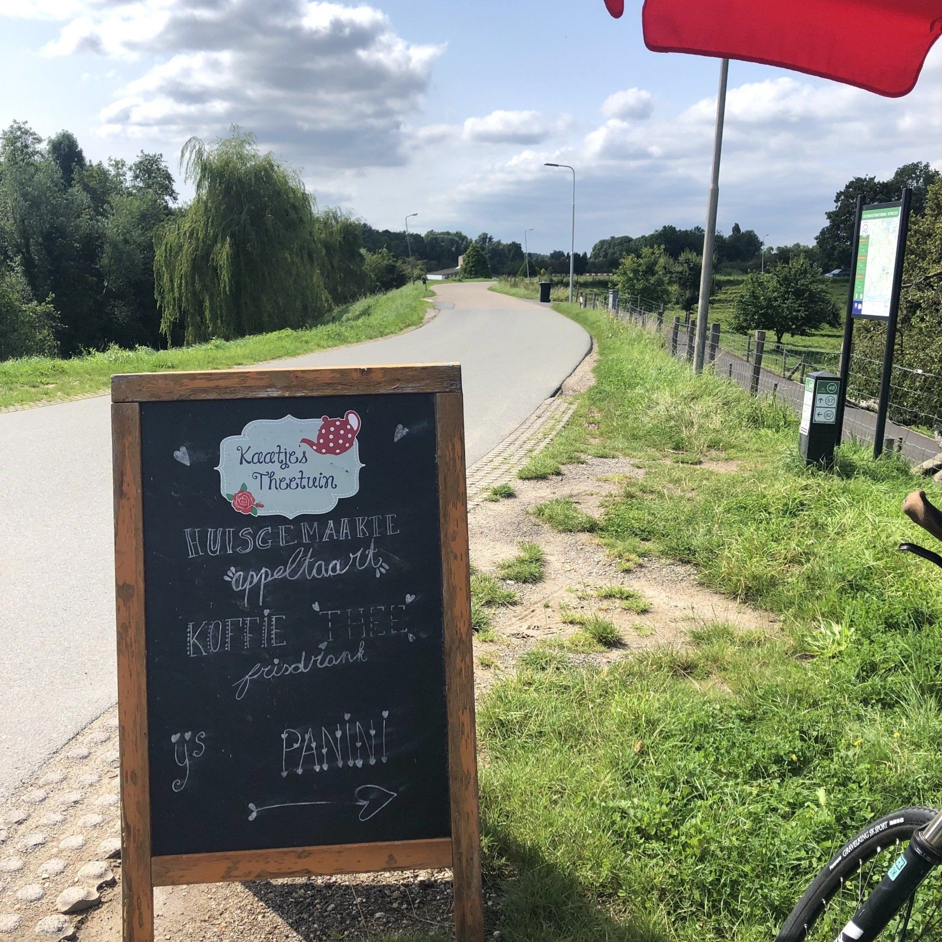 Theetuin- en wandeltip: Kaatjes Theetuin in Leerdam