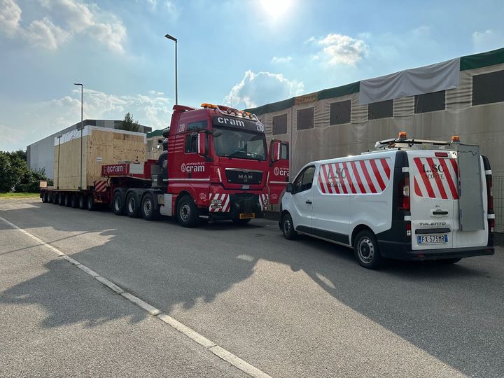 lavaggio di un automezzo pesante