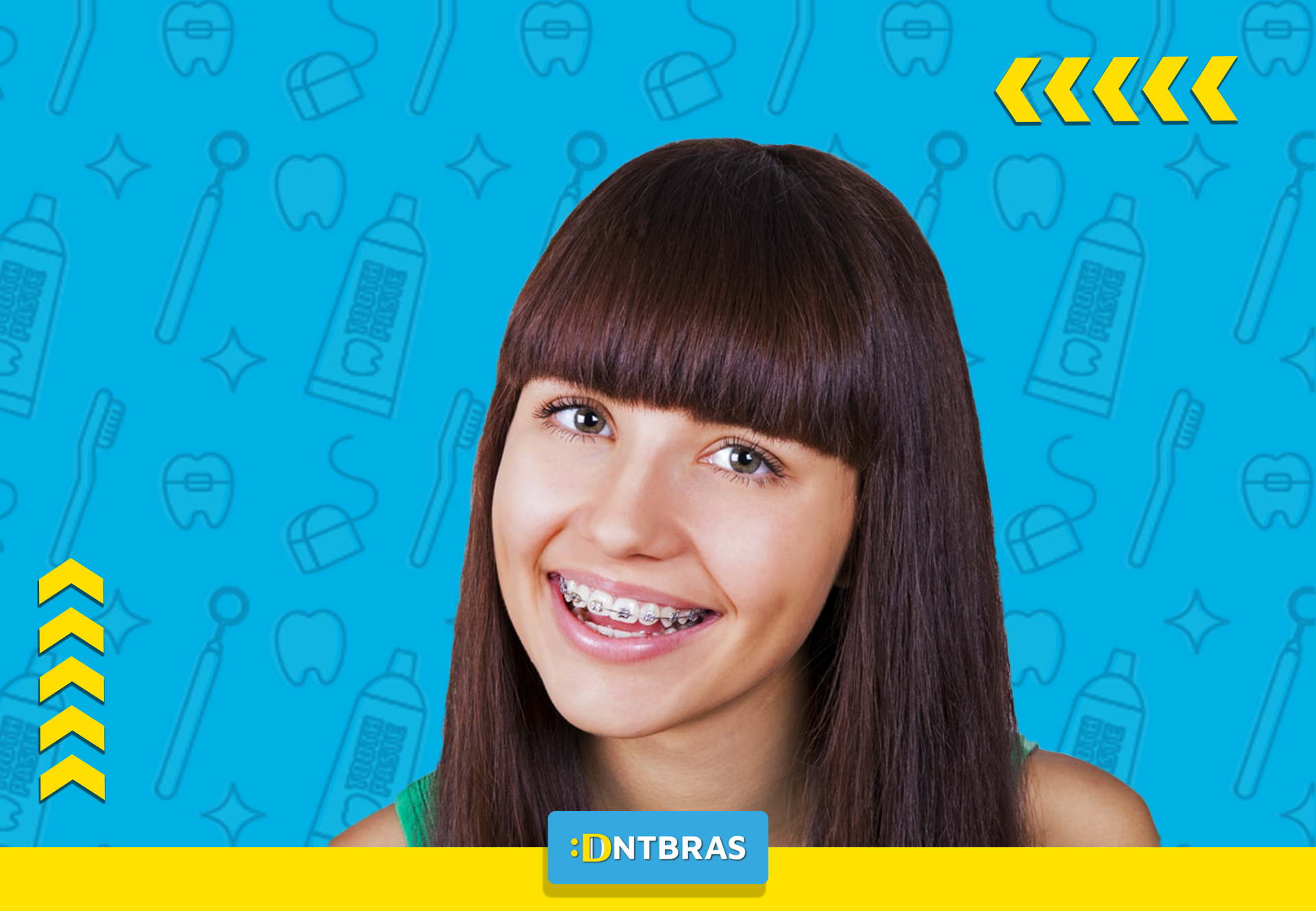 uma jovem com aparelho nos dentes está sorrindo sobre um fundo azul.