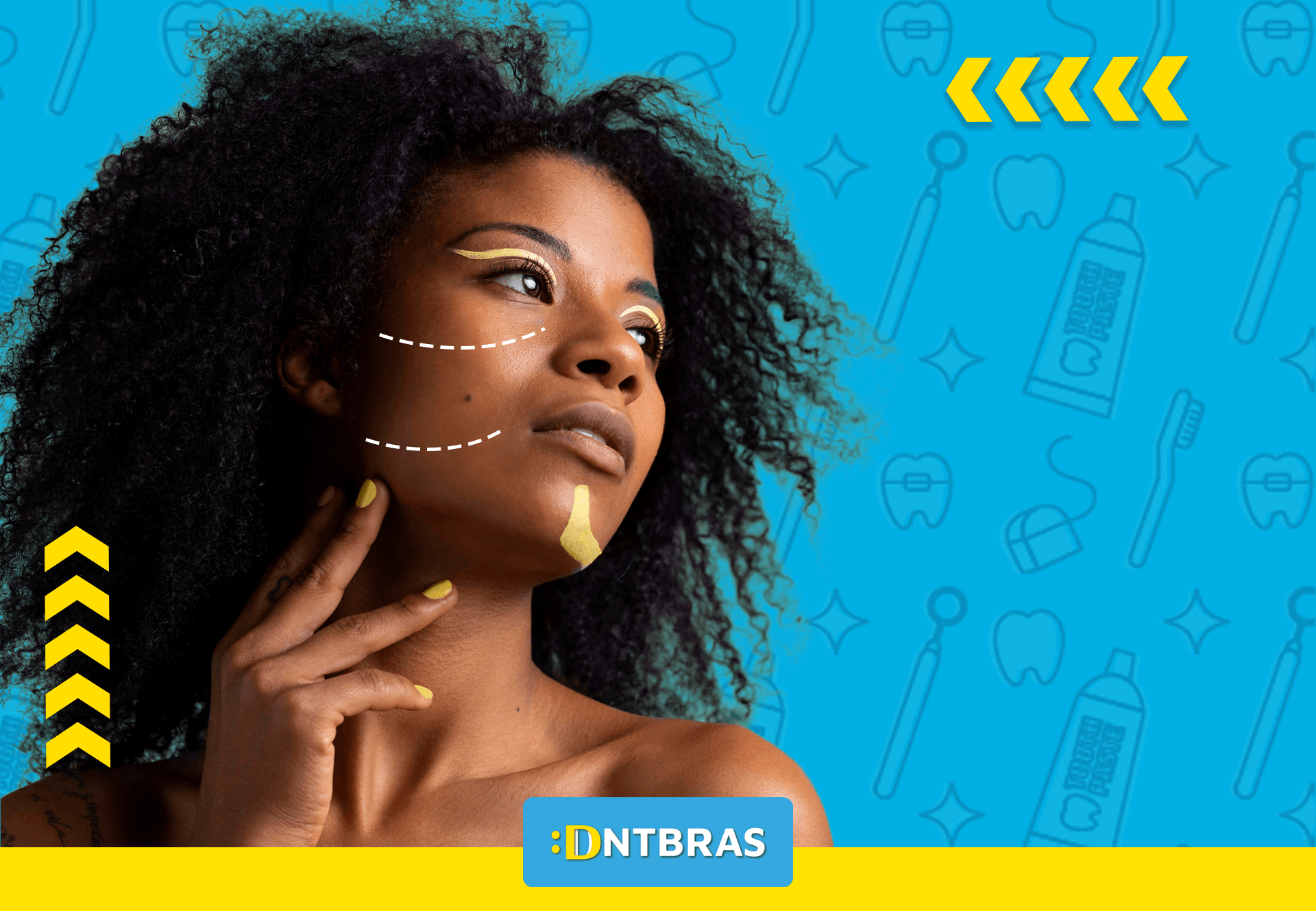 uma mulher com cabelos cacheados e unhas amarelas está tocando o rosto em um fundo azul.
