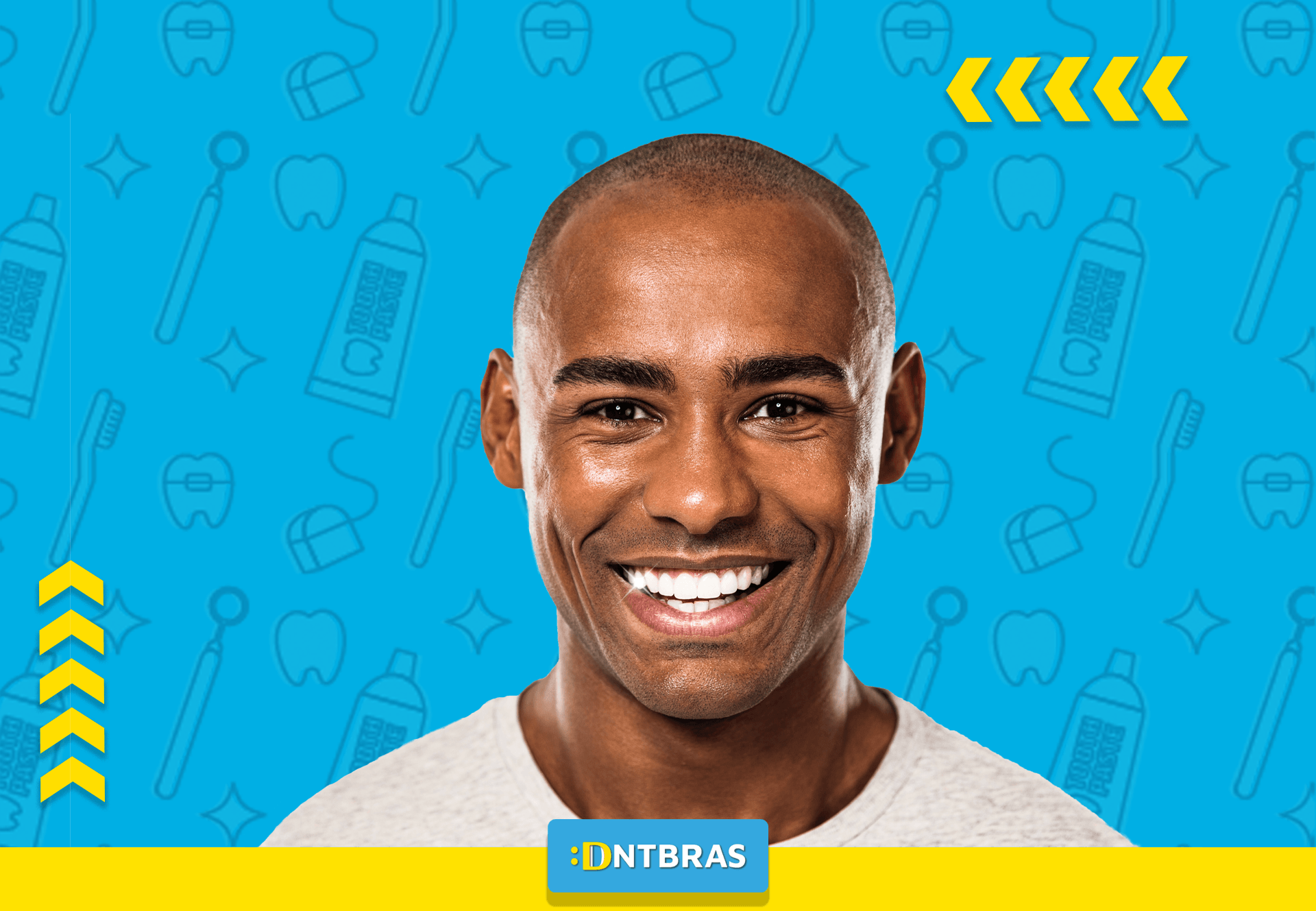 um homem está sorrindo na frente de um fundo azul com ícones dentários.
