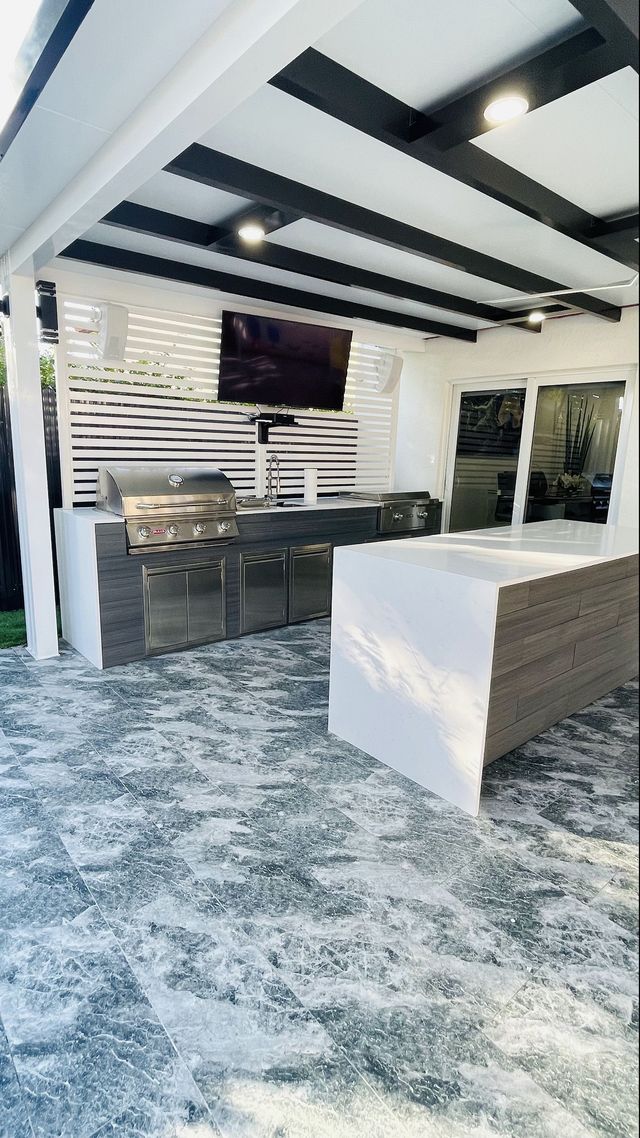 Contemporary Outdoor Kitchen Outdoor Kitchen Remodel by The Poste Aluminum project photo 4