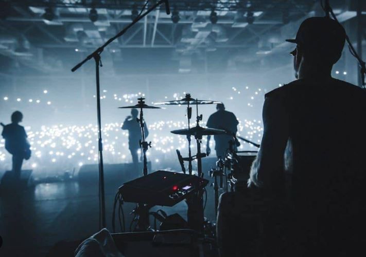 Book your transport to the a show or concert with Brookline