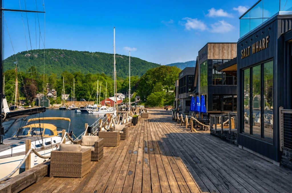 Why Pet Owners in Hope, Maine Trust Happy Hounds Pet Retreat