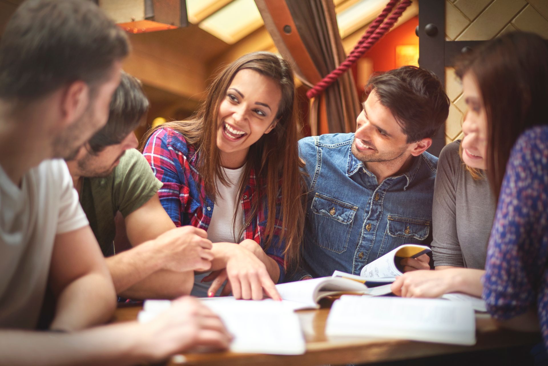 Qual a diferença entre curso Técnico e a faculdade?