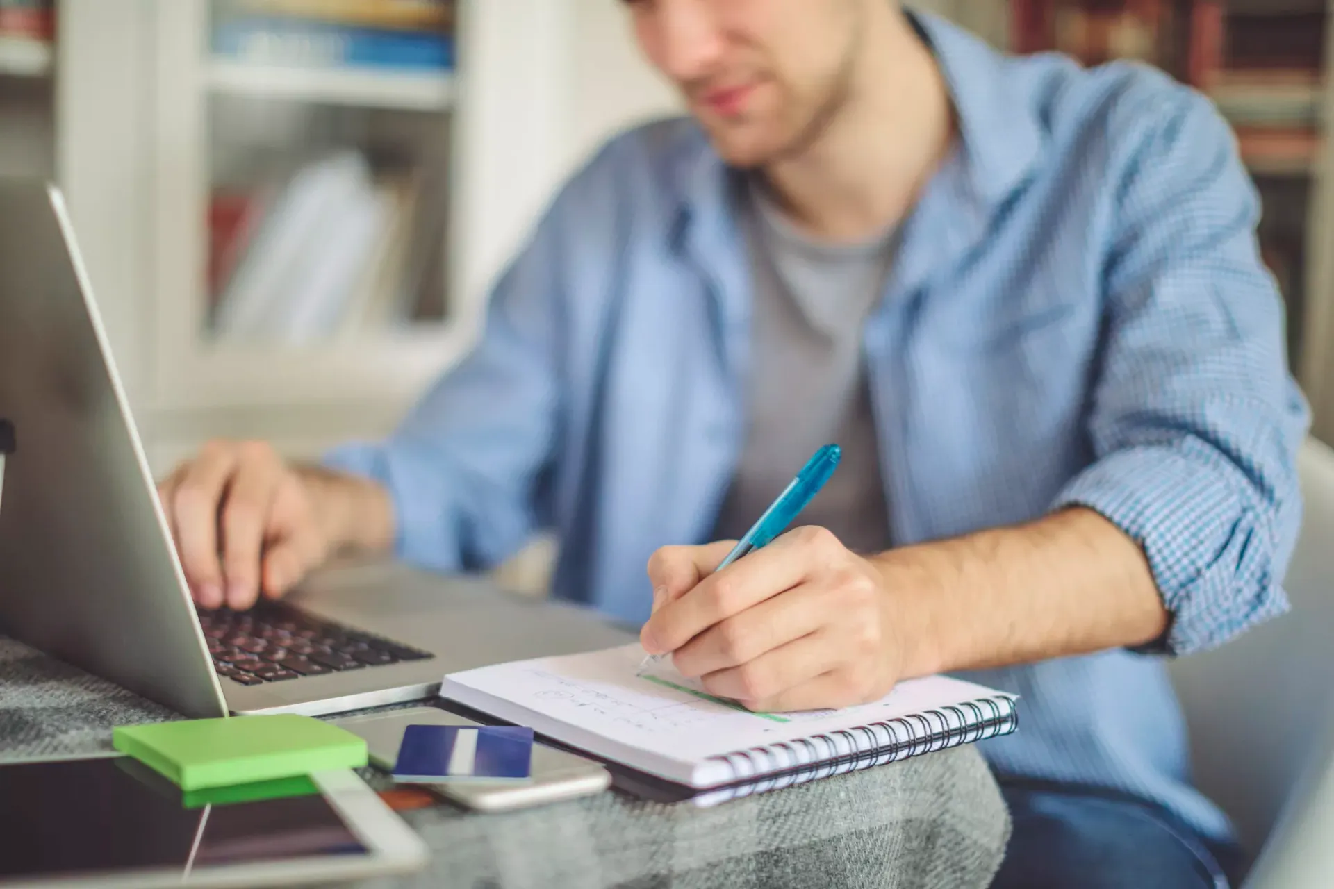 Qual o melhor curso para arrumar emprego rápido