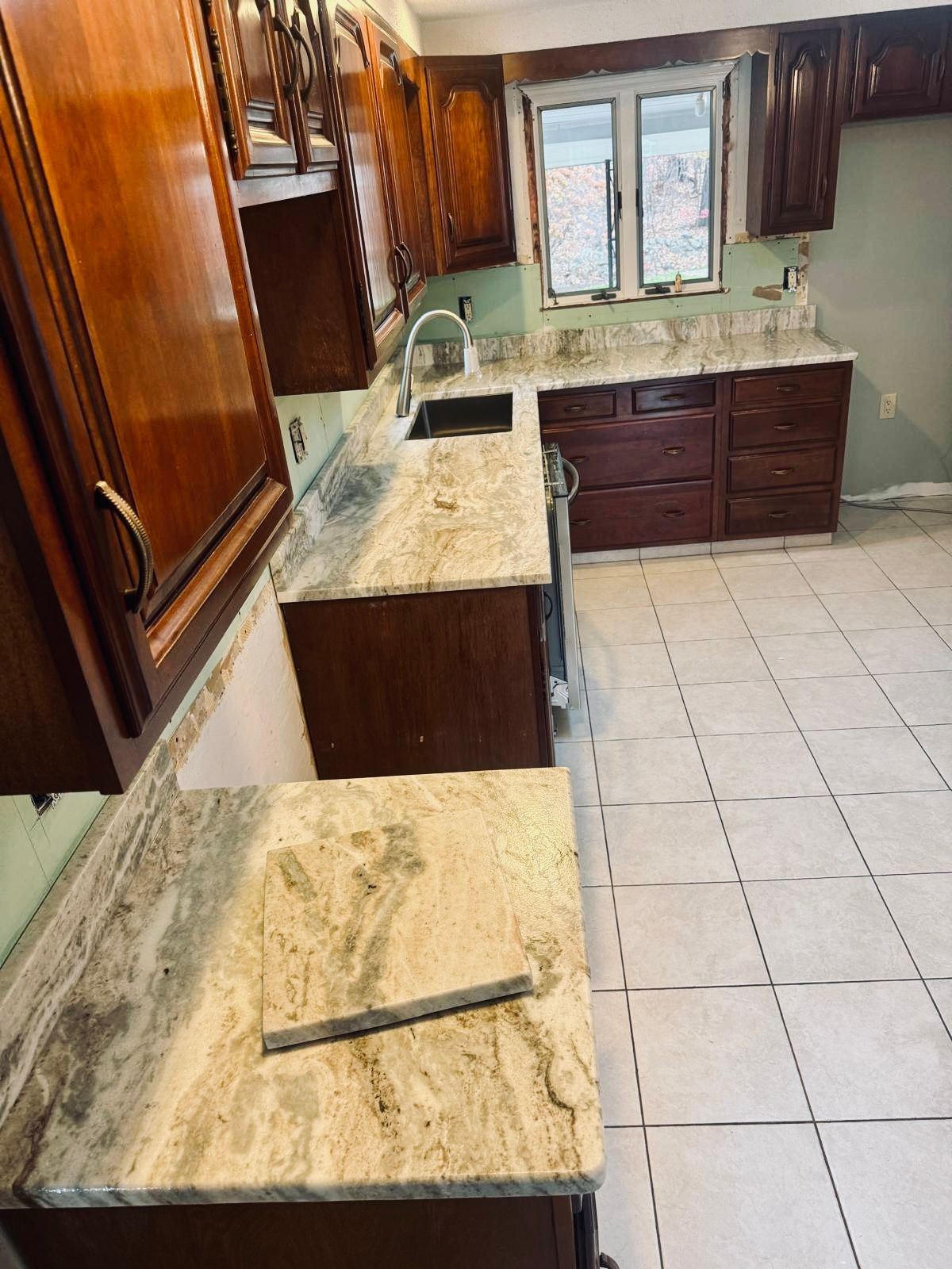An example of stone countertop work by Ambiance Stone