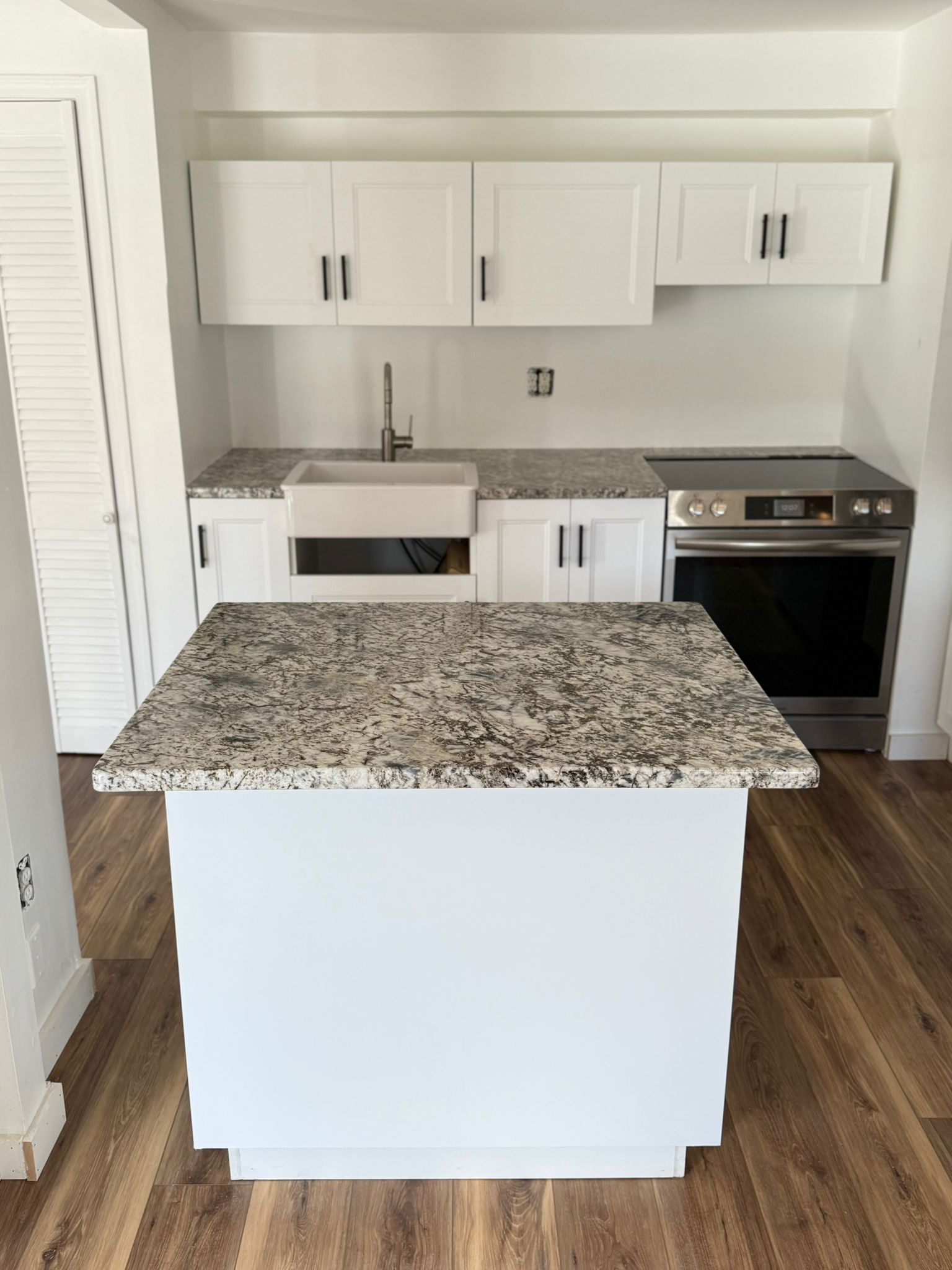 An example of stone countertop work by Ambiance Stone