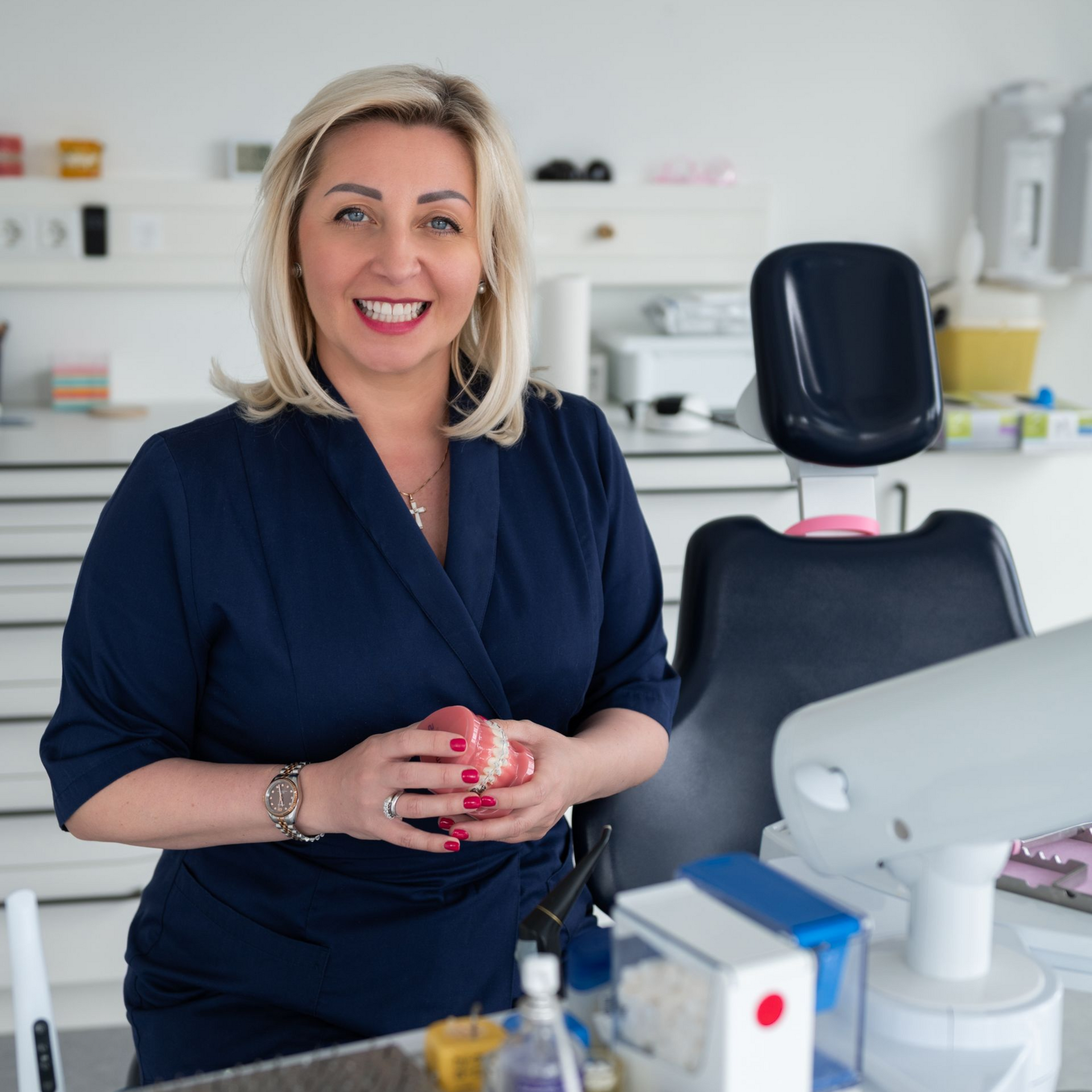 Dr. Bogdana Pirker-Lutsyuk, Zahnärztin für ästhetische Zahnmedizin und Implantologie bei Brilliant Smiles Mödling