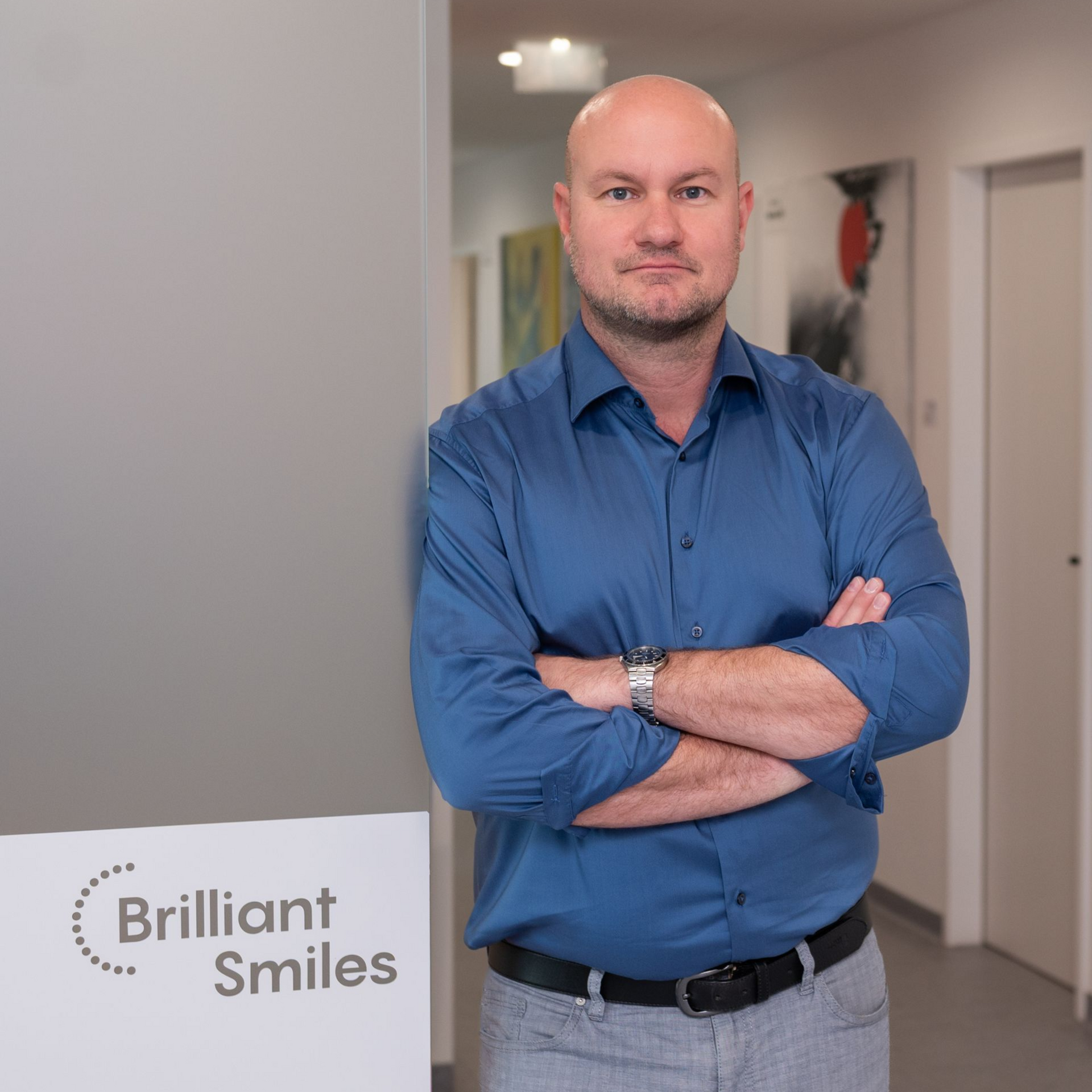 Oliver Pirker, Geschäftsführer und organisatorische Leitung bei Brilliant Smiles Mödling
