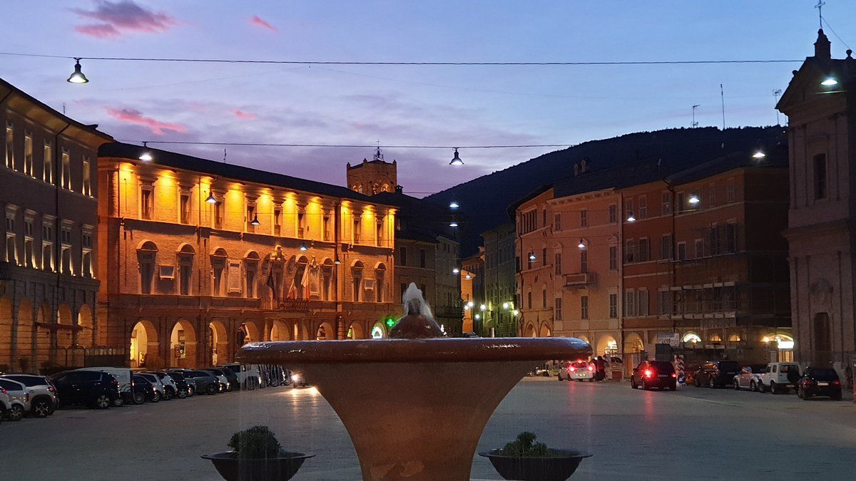 Piazza del Popolo San Severino Marche