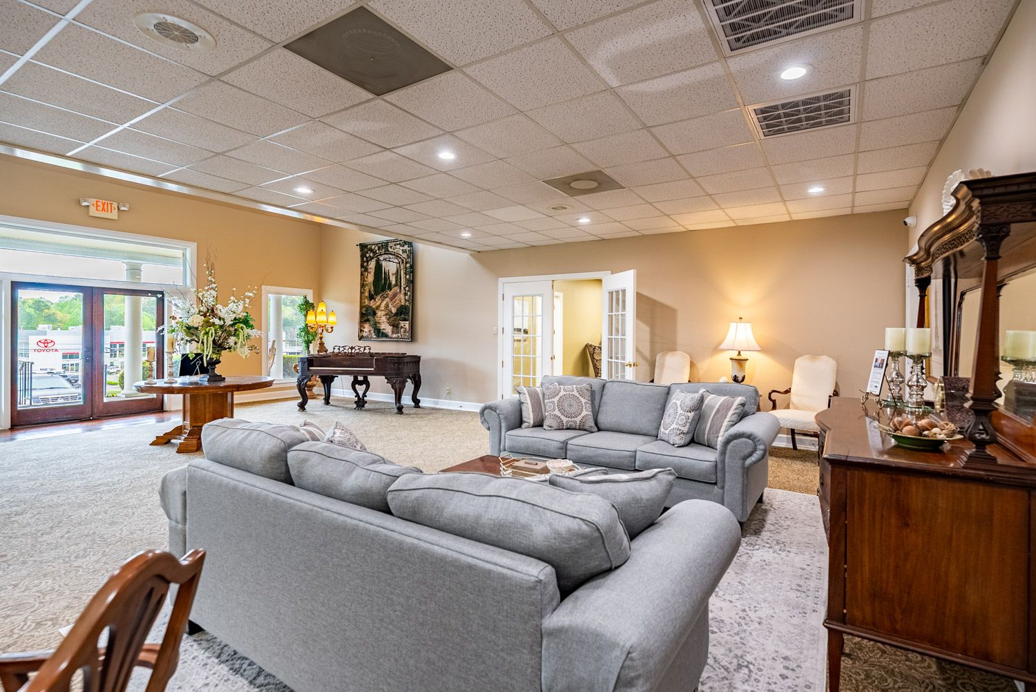 Virtual Tour | Currie-Jefferson Funeral Home & Memorial Gardens