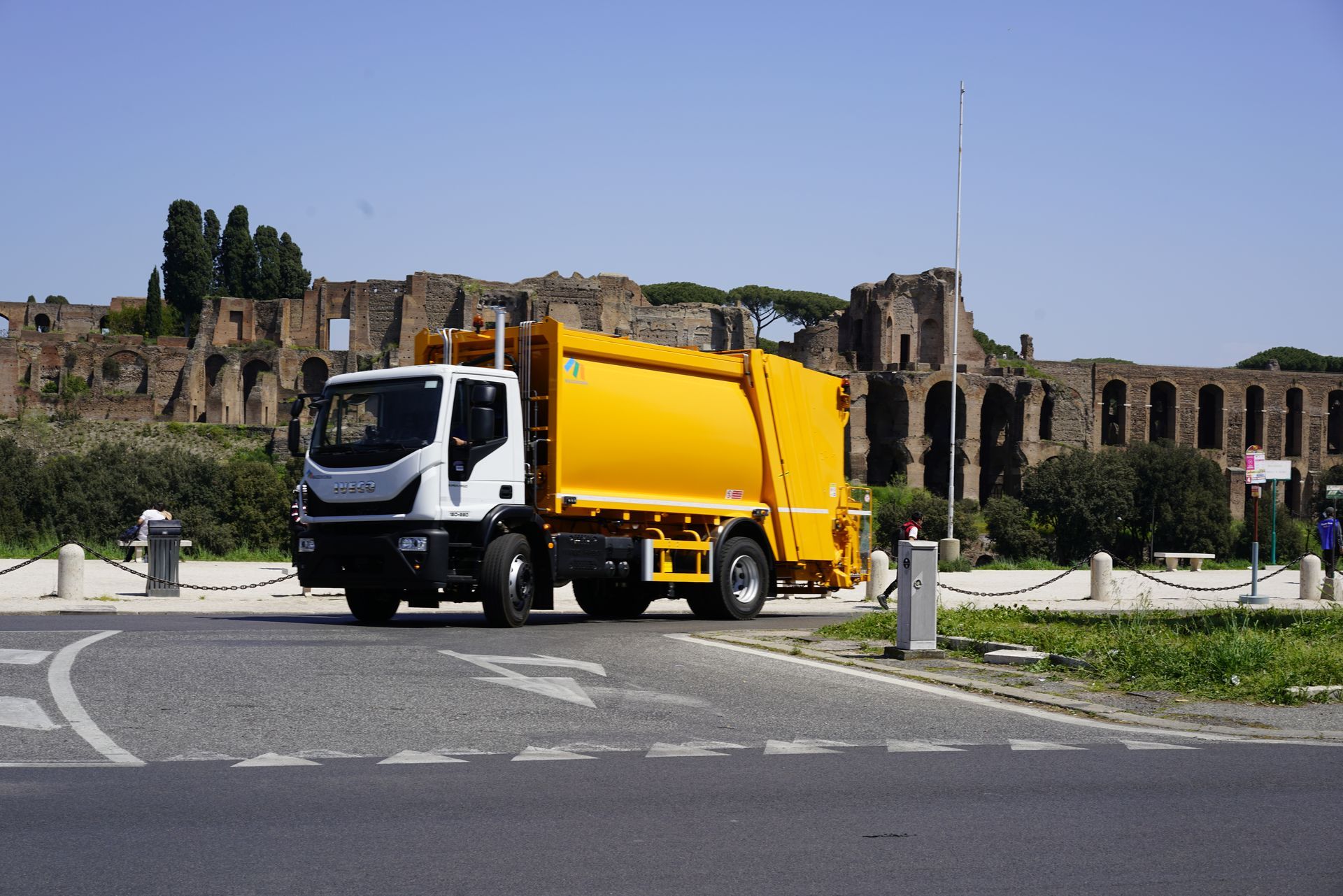 Interno centro smaltimento rifiuti
