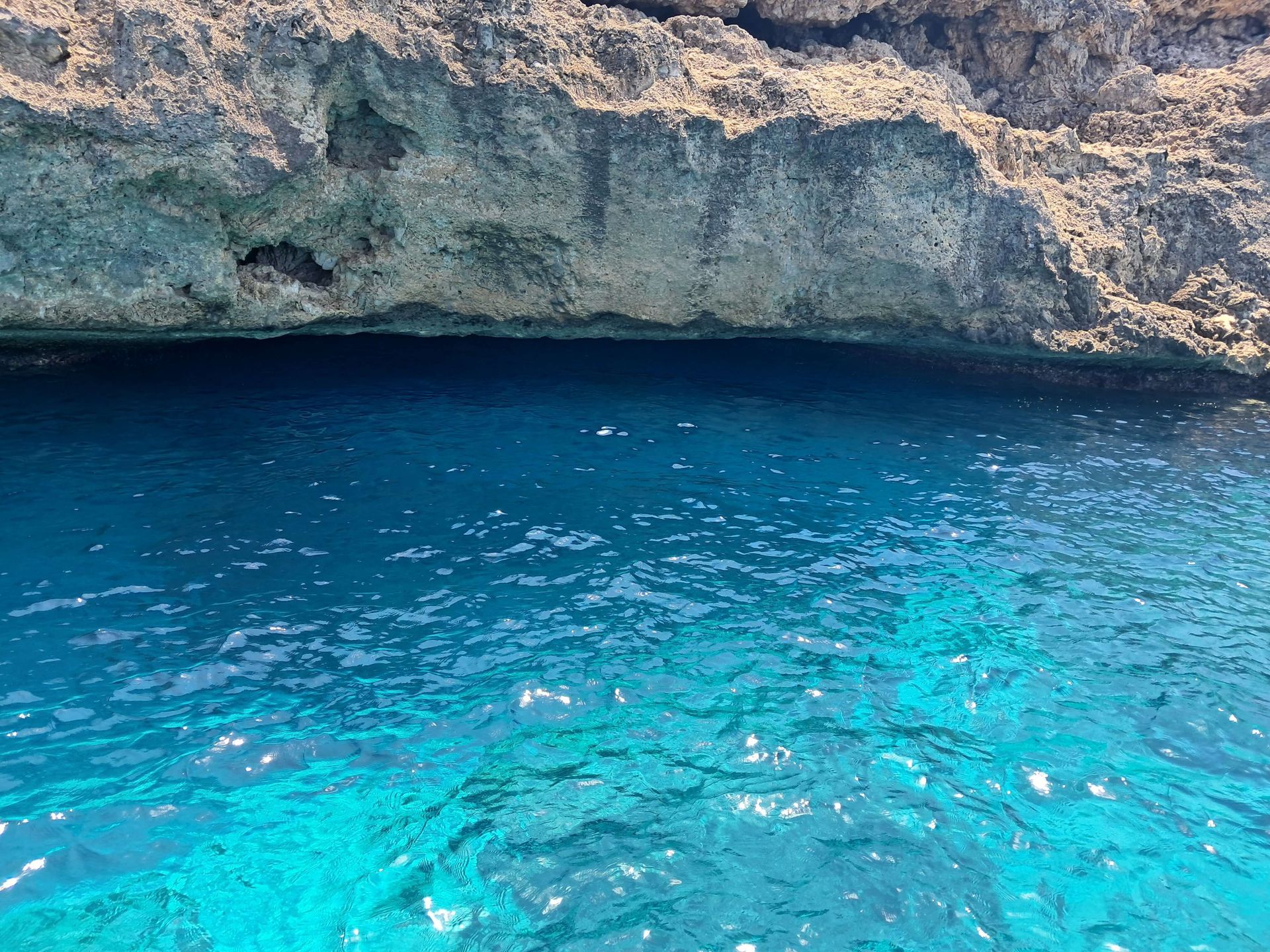 Blue Room Cave Curacao Entrance