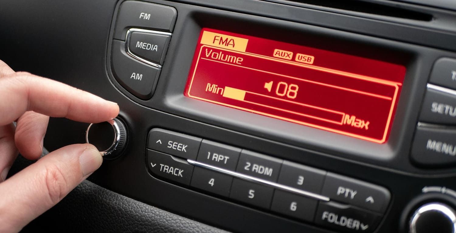 Wireless vs. wired car audio