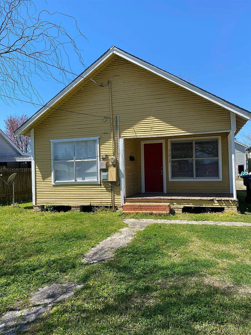 21. Terrell St 7213&7217