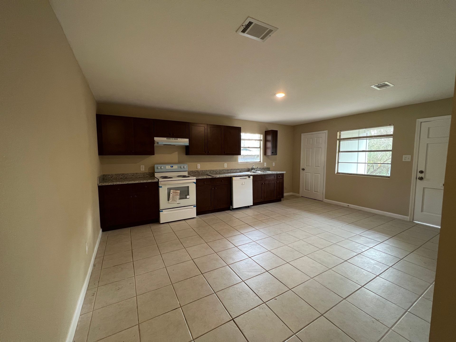 14. E Brown St 650